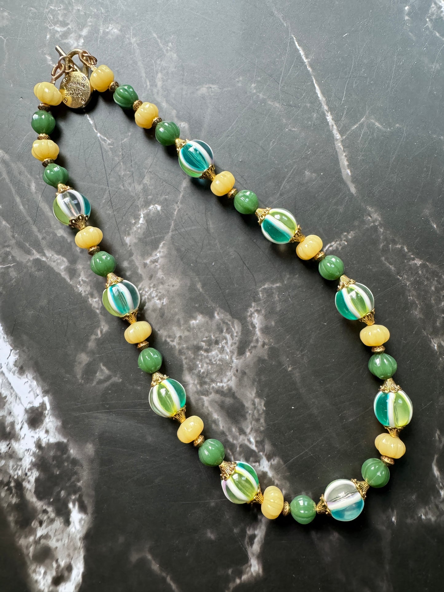 Green Ballons Glass Beads Necklace