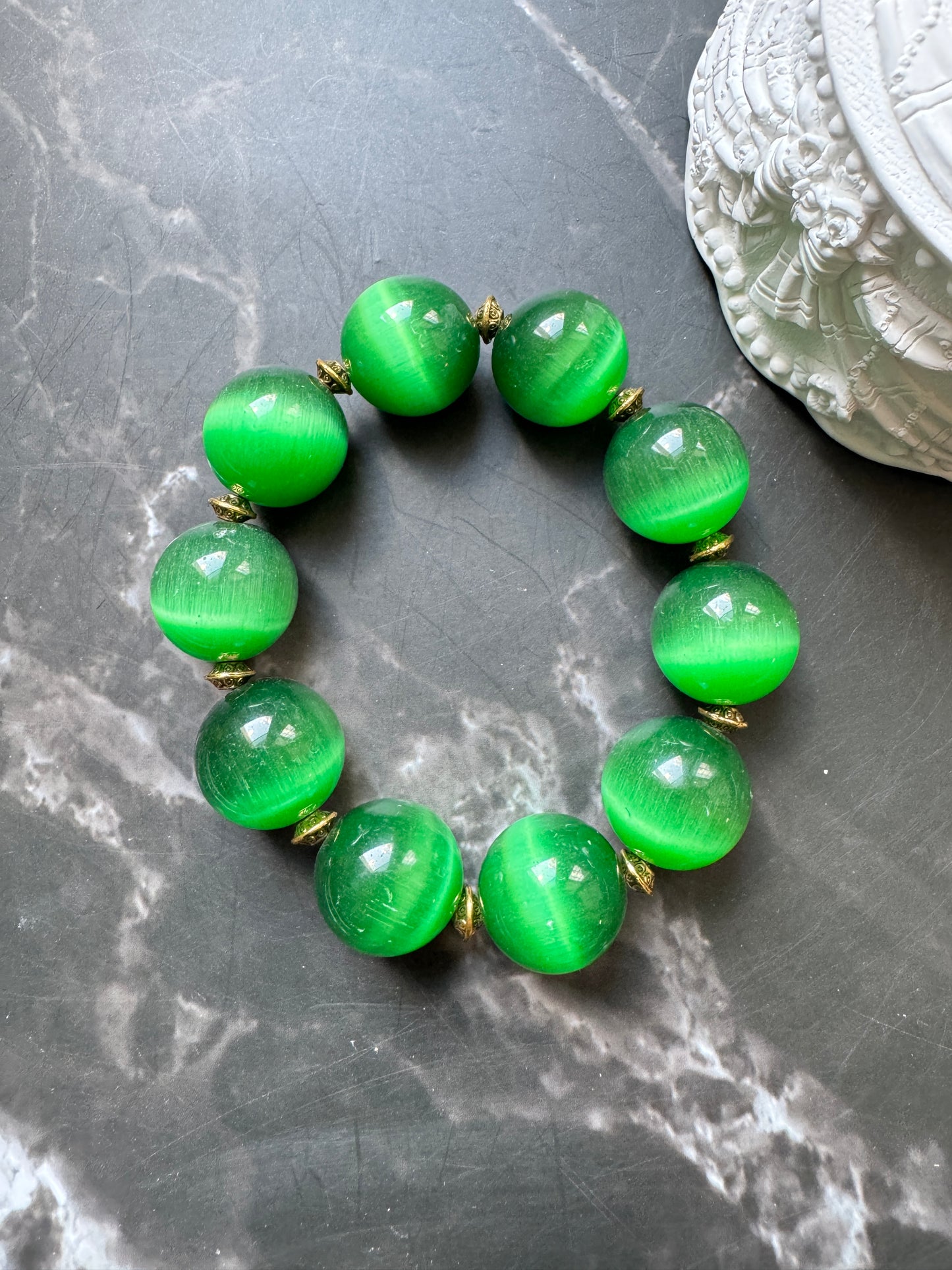 Green Cat-eyes Glass Beads Bracelet