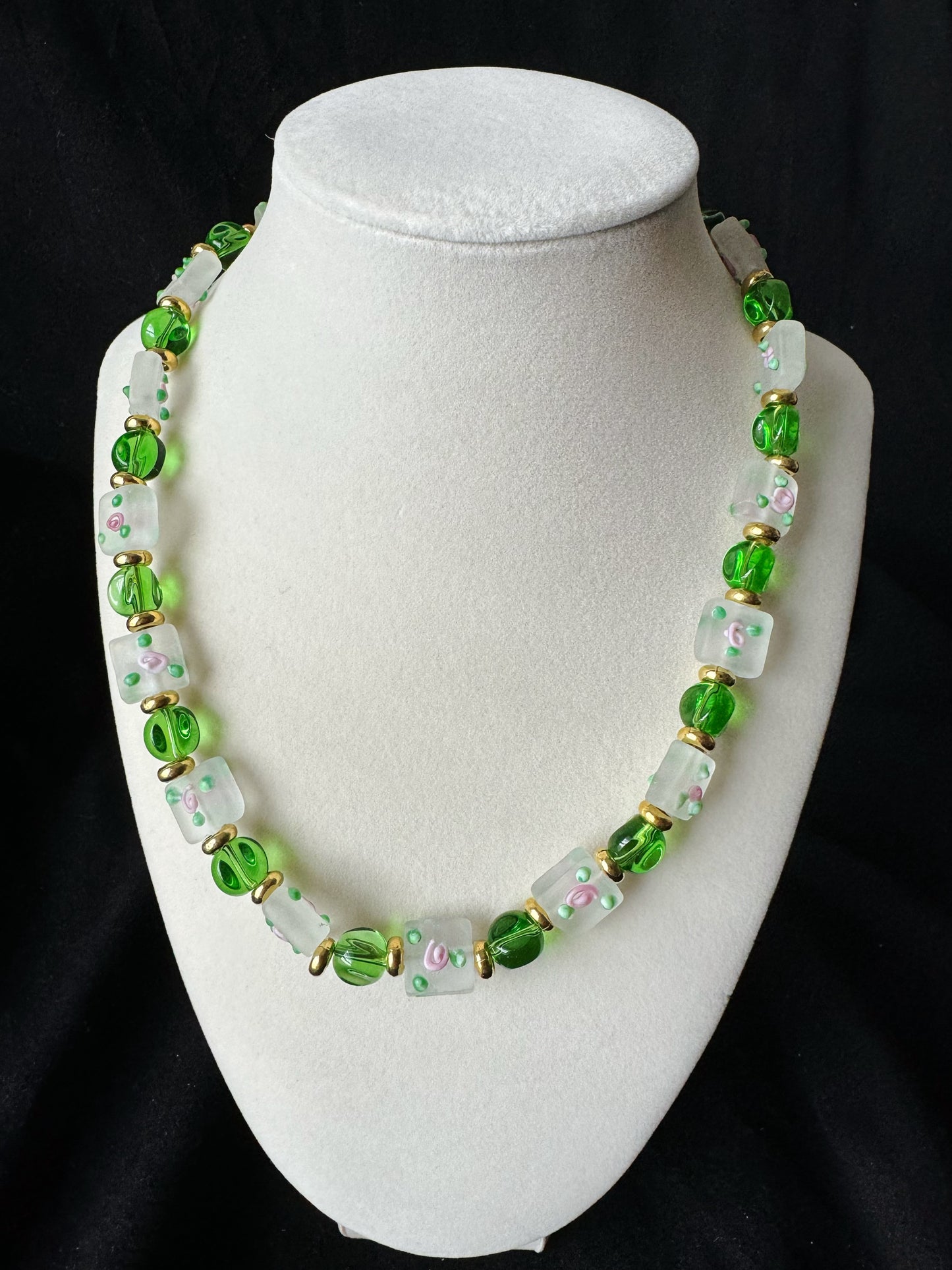 Green and White Floral Glaze Necklace