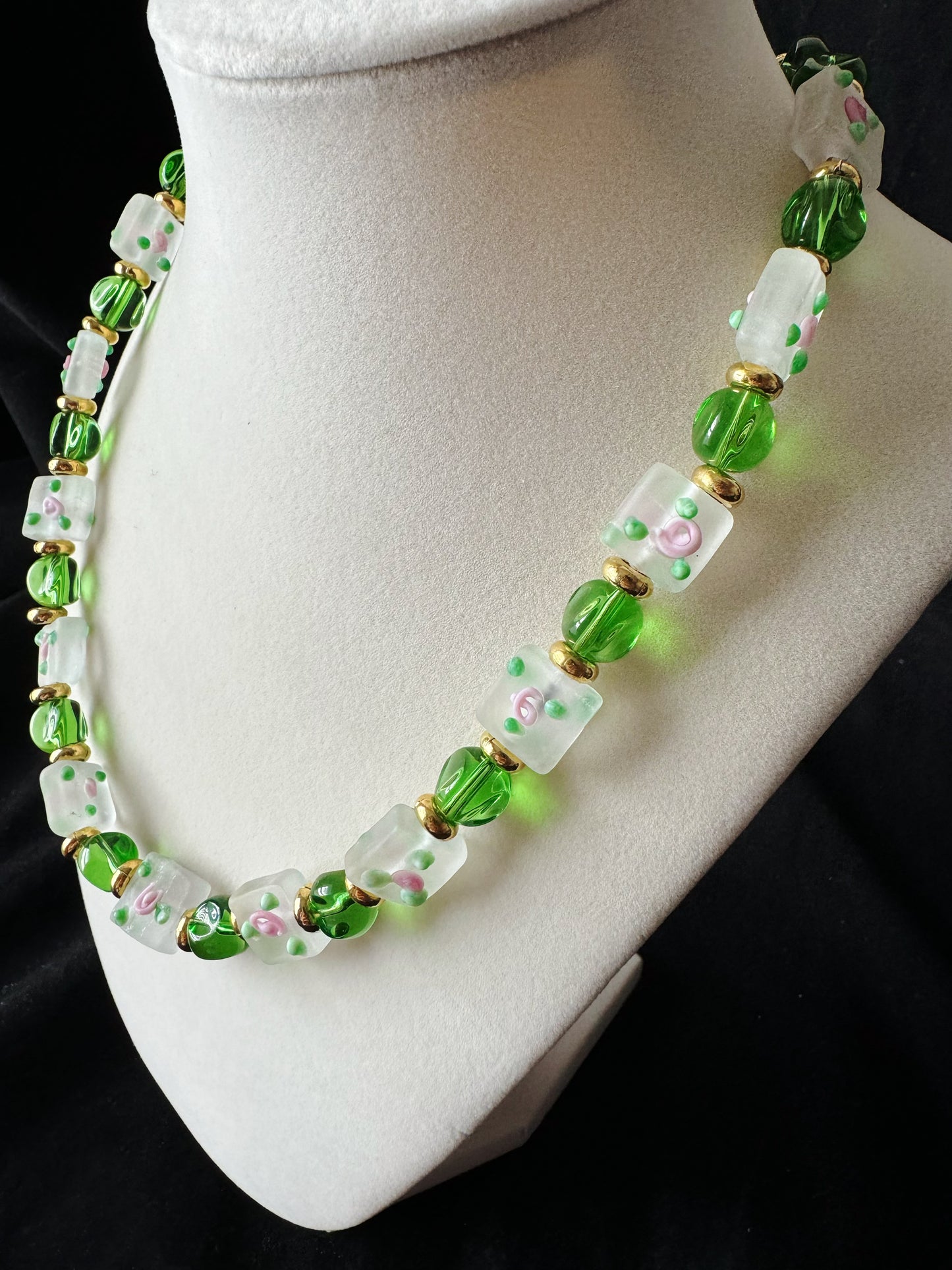 Green and White Floral Glaze Necklace